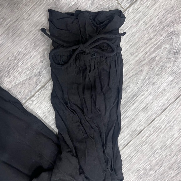 Black dress - Picture 3 of 8